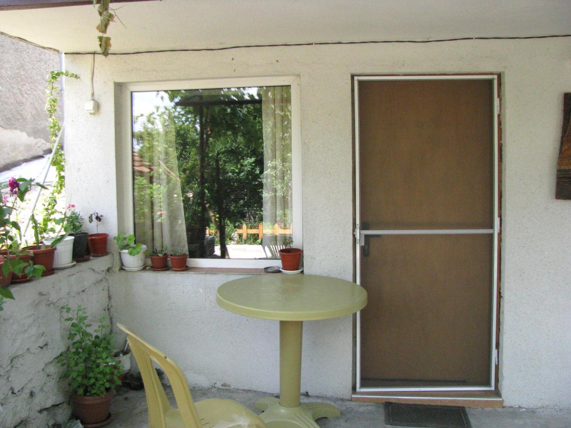 Guest House Familia Samovodene Buitenkant foto